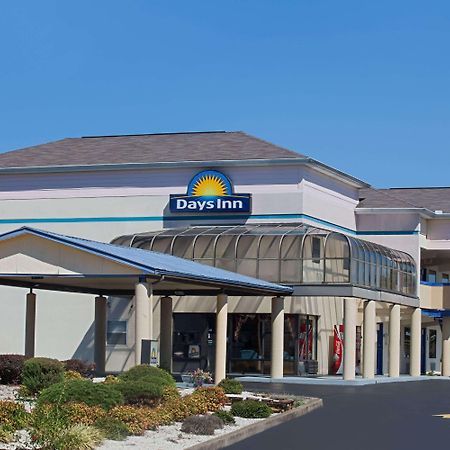 Days Inn By Wyndham Greeneville Екстериор снимка